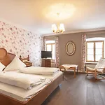 Landgasthof Karner Hotel 4*
