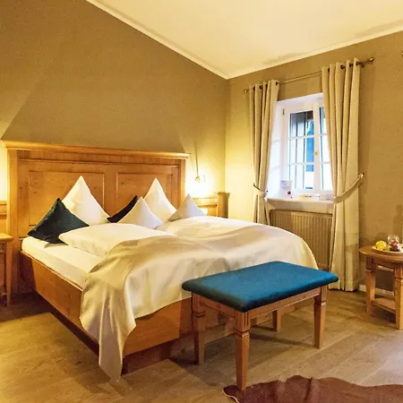 Landgasthof Karner فندق